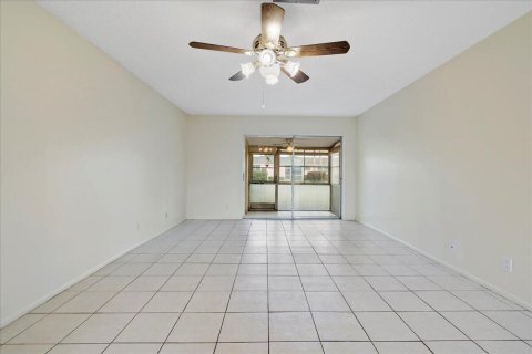 House in West Palm Beach, Florida 2 bedrooms, 77.02 sq.m. № 1163015 - photo 25