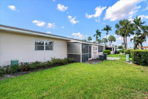 Villa ou maison à vendre à West Palm Beach, Floride: 2 chambres, 77.02 m2 № 1163015 - photo 13