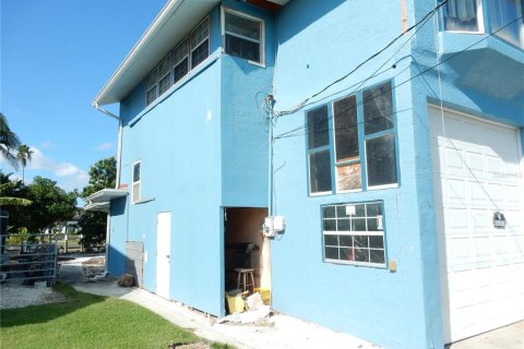 Casa en venta en Punta Gorda, Florida, 5 dormitorios, 263.29 m2 № 1297370 - foto 10