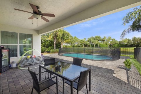 House in Delray Beach, Florida 6 bedrooms, 333.7 sq.m. № 1072540 - photo 24