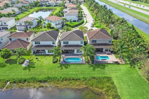 Casa en venta en Delray Beach, Florida, 6 dormitorios, 333.7 m2 № 1072540 - foto 23