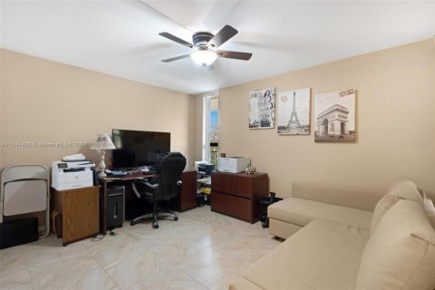 Condominio en venta en Margate, Florida, 2 dormitorios, 101.26 m2 № 1058639 - foto 14