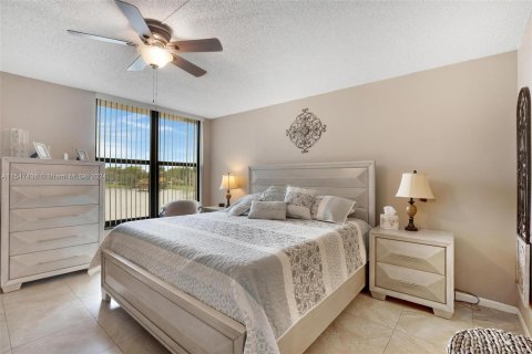 Condo in Margate, Florida, 2 bedrooms  № 1058639 - photo 11