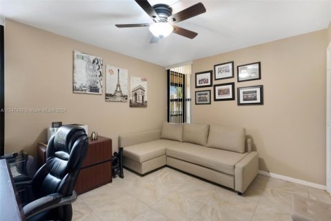 Condominio en venta en Margate, Florida, 2 dormitorios, 101.26 m2 № 1058639 - foto 15
