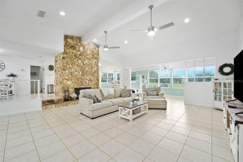 Villa ou maison à vendre à Apopka, Floride: 3 chambres, 257.06 m2 № 1352823 - photo 8