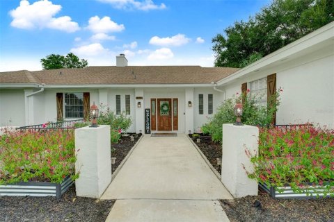 Casa en venta en Apopka, Florida, 3 dormitorios, 257.06 m2 № 1352823 - foto 4