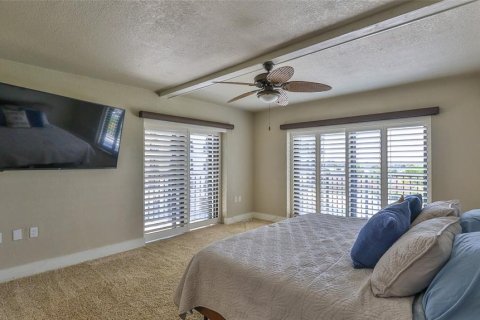 Condo in New Smyrna Beach, Florida, 2 bedrooms  № 1020542 - photo 11