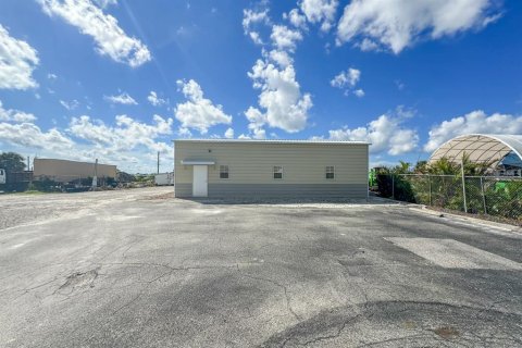 Commercial property in Englewood, Florida № 1380940 - photo 4