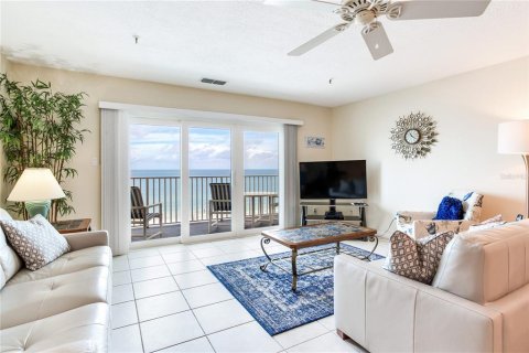 Condo in Madeira Beach, Florida, 1 bedroom  № 1356287 - photo 15