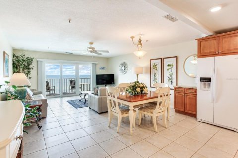 Condo in Madeira Beach, Florida, 1 bedroom  № 1356287 - photo 10