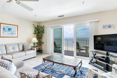 Condominio en venta en Madeira Beach, Florida, 1 dormitorio, 65.96 m2 № 1356287 - foto 17