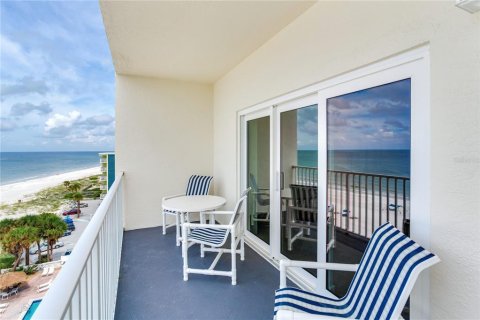 Condominio en venta en Madeira Beach, Florida, 1 dormitorio, 65.96 m2 № 1356287 - foto 24