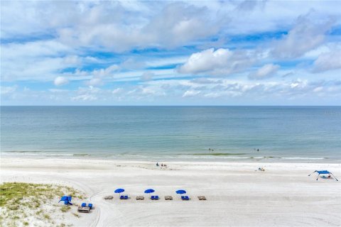 Condo in Madeira Beach, Florida, 1 bedroom  № 1356287 - photo 3