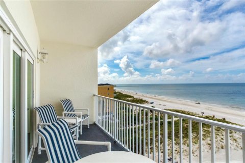 Condominio en venta en Madeira Beach, Florida, 1 dormitorio, 65.96 m2 № 1356287 - foto 18