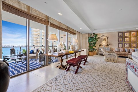 Condominio en venta en Bal Harbour, Florida, 6 dormitorios, 636.19 m2 № 1402605 - foto 18