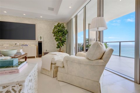 Condominio en venta en Bal Harbour, Florida, 6 dormitorios, 636.19 m2 № 1402605 - foto 5