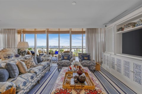 Condominio en venta en Bal Harbour, Florida, 6 dormitorios, 636.19 m2 № 1402605 - foto 15