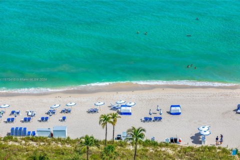 Condominio en venta en Bal Harbour, Florida, 6 dormitorios, 636.19 m2 № 1402605 - foto 29