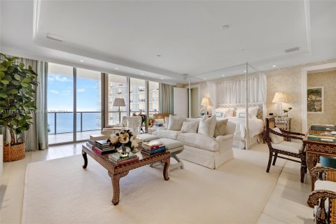 Condominio en venta en Bal Harbour, Florida, 6 dormitorios, 636.19 m2 № 1402605 - foto 9