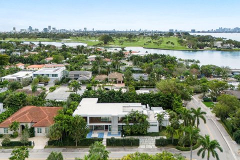 House in Bay Harbor Islands, Florida 6 bedrooms, 744.52 sq.m. № 1402655 - photo 29