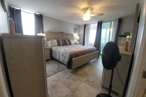 Condo in Boynton Beach, Florida, 2 bedrooms  № 1038114 - photo 18