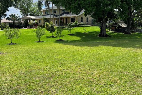 House in Davie, Florida 4 bedrooms, 288 sq.m. № 1068198 - photo 7