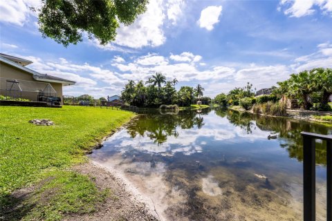 Villa ou maison à vendre à Davie, Floride: 4 chambres, 288 m2 № 1068198 - photo 11