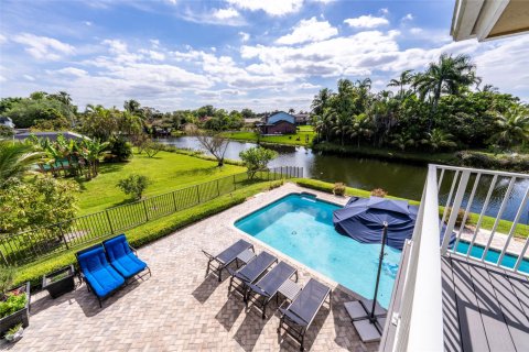 Villa ou maison à vendre à Davie, Floride: 4 chambres, 288 m2 № 1068198 - photo 9