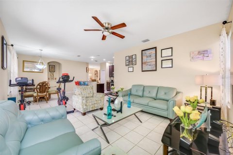 Villa ou maison à vendre à Tampa, Floride: 4 chambres, 233.09 m2 № 1087474 - photo 15
