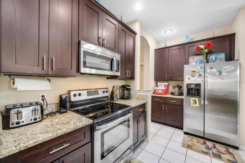 Casa en venta en Tampa, Florida, 4 dormitorios, 233.09 m2 № 1087474 - foto 9