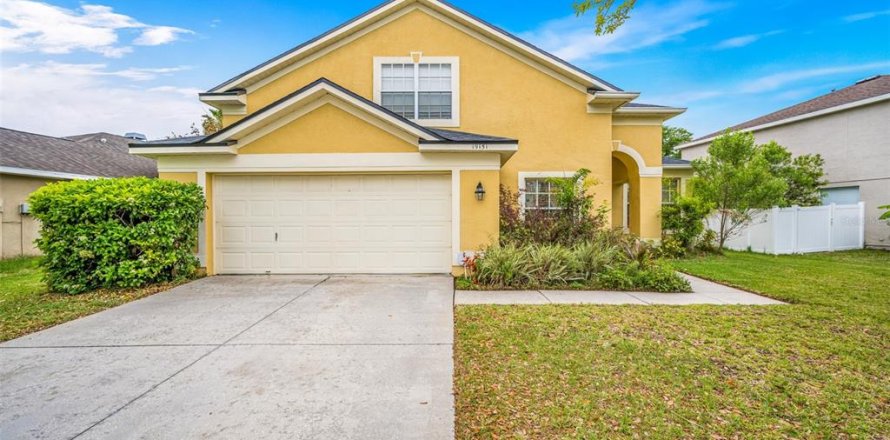 House in Tampa, Florida 4 bedrooms, 233.09 sq.m. № 1087474