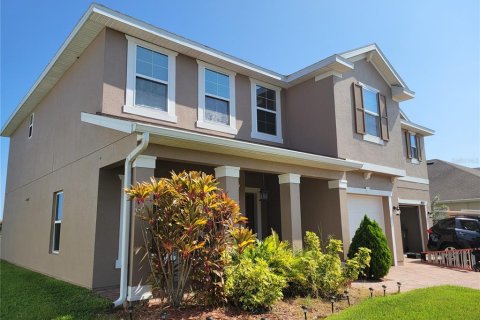 Casa en venta en Kissimmee, Florida, 5 dormitorios, 294.87 m2 № 1335907 - foto 3