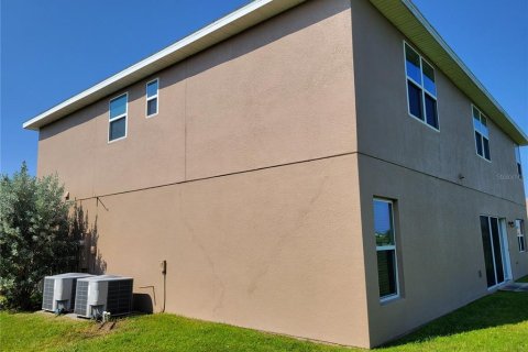 Casa en venta en Kissimmee, Florida, 5 dormitorios, 294.87 m2 № 1335907 - foto 4