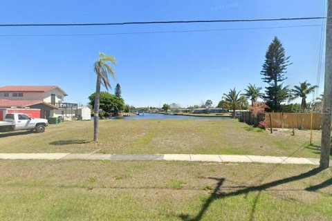 Terreno en venta en Port Charlotte, Florida № 1335869 - foto 1