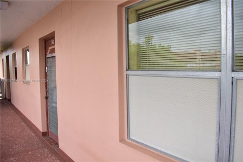 Condominio en venta en Sunrise, Florida, 2 dormitorios, 78.97 m2 № 1241926 - foto 1