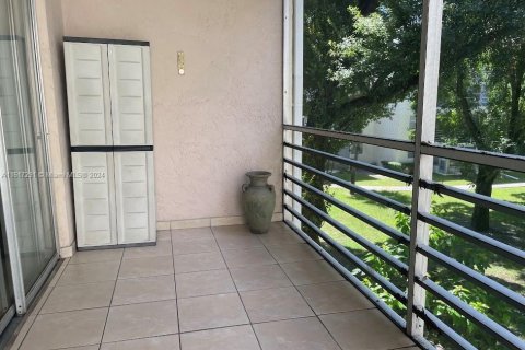 Copropriété à vendre à Lauderdale Lakes, Floride: 2 chambres, 89.19 m2 № 1241964 - photo 7