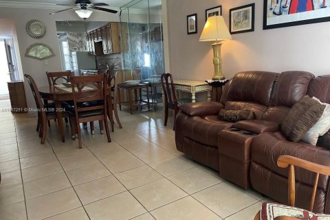 Copropriété à vendre à Lauderdale Lakes, Floride: 2 chambres, 89.19 m2 № 1241964 - photo 5