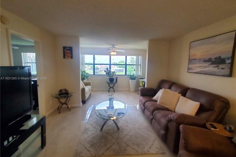 Copropriété à vendre à Sunrise, Floride: 2 chambres, 89.19 m2 № 1292383 - photo 18