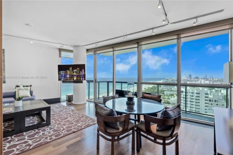 Condo in Miami Beach, Florida, 2 bedrooms  № 1221800 - photo 9