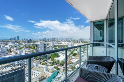 Condo in Miami Beach, Florida, 2 bedrooms  № 1221800 - photo 6