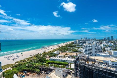 Condo in Miami Beach, Florida, 2 bedrooms  № 1221800 - photo 3