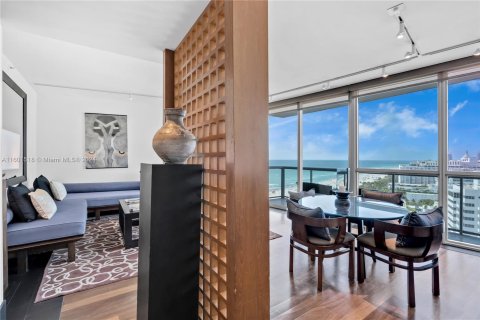 Condo in Miami Beach, Florida, 2 bedrooms  № 1221800 - photo 10