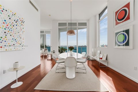 Copropriété à vendre à Miami, Floride: 2 chambres, 130.06 m2 № 1067791 - photo 4