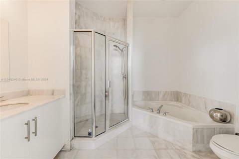 Condominio en venta en Miami, Florida, 2 dormitorios, 130.06 m2 № 1067791 - foto 16