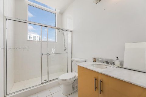 Copropriété à vendre à Miami, Floride: 2 chambres, 130.06 m2 № 1067791 - photo 18