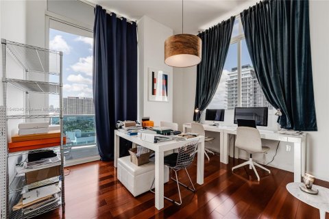 Copropriété à vendre à Miami, Floride: 2 chambres, 130.06 m2 № 1067791 - photo 10