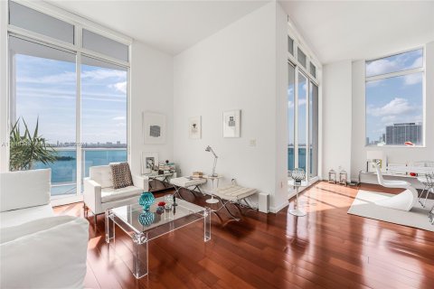 Condo in Miami, Florida, 2 bedrooms  № 1067791 - photo 8