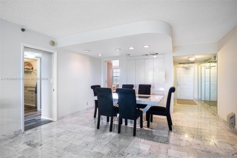 Condo in Pompano Beach, Florida, 3 bedrooms  № 1309483 - photo 7