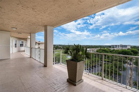 Condo in Pompano Beach, Florida, 3 bedrooms  № 1309483 - photo 4