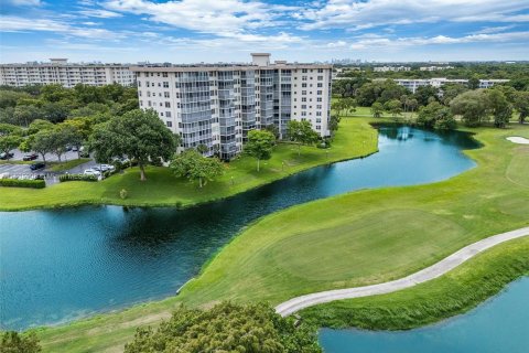 Copropriété à vendre à Pompano Beach, Floride: 3 chambres № 1309483 - photo 1